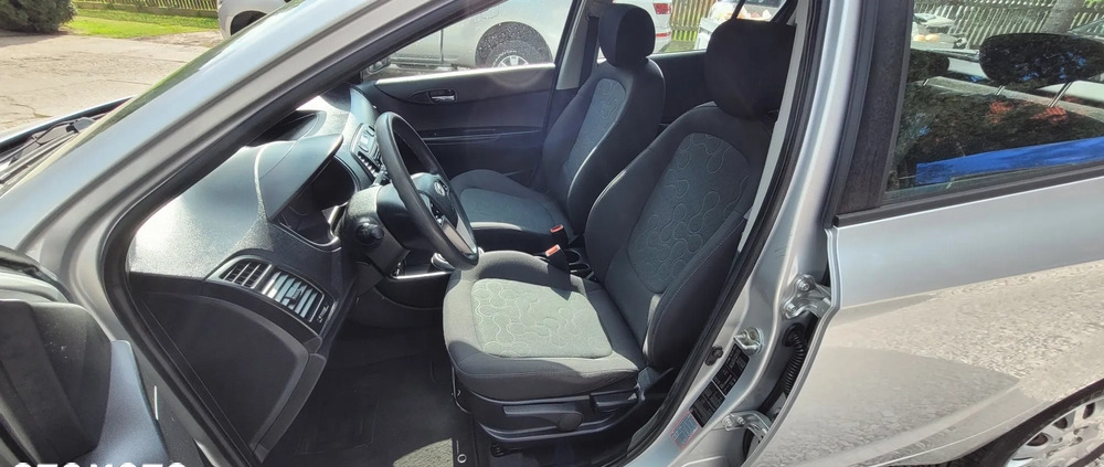 Hyundai i20 cena 9700 przebieg: 137000, rok produkcji 2010 z Kielce małe 191